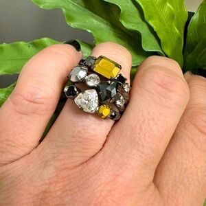 NWOT Sorrelli adjustable ring with gold & black stones